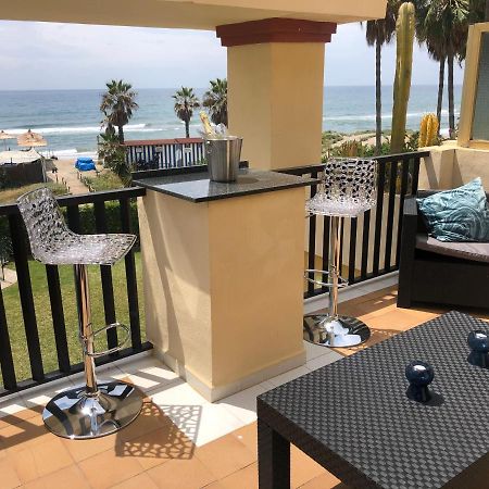Beachfront Apartment - Sea Views - Marbella Exterior photo