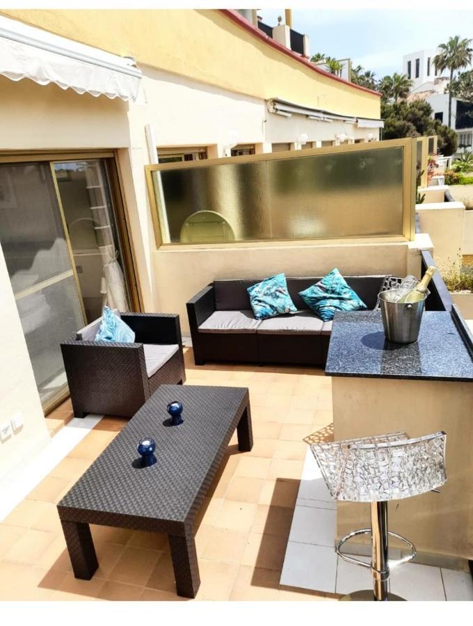 Beachfront Apartment - Sea Views - Marbella Exterior photo