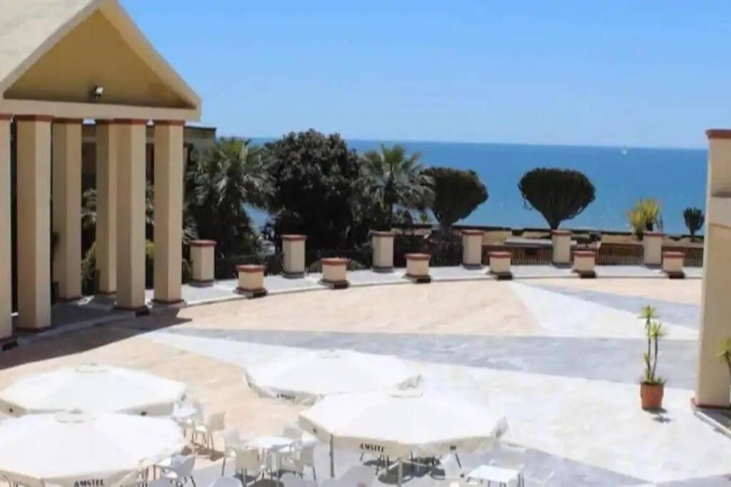 Beachfront Apartment - Sea Views - Marbella Exterior photo